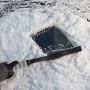 AmazonBasics - Spazzola da neve con raschietto per il ghiaccio