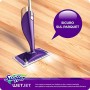 Swiffer WetJet Starter Kit Legno Scopa Elettrica Lavapavimenti, 5 Panni Lavapavimenti, 1 Soluzione Detergente, 4 Batterie Alcali