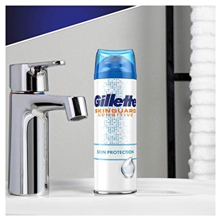 Gillette Skinguard Sensitive Gel da Barba per Pelli Sensibili, Maxi Formato da 6 x 200 ml