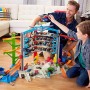 Hot Wheels- Mega Garage Enorme Playset per Macchinine con Grande varietà di Funzioni, Include Cinque Veicoli e Un Elicottero, G