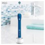 Oral-B Pro 2 2000 Spazzolino Elettrico Ricaricabile, 1 Spazzolino con Sensore di Pressione dello Spazzolamento Visibile, 1 Testi