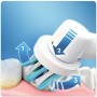 Oral-B Pro 600 Spazzolino Elettrico Ricaricabile PRO 600 CrossAction, 1 Testina di Ricambio, bianco