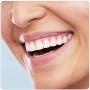 Oral-B Pro 600 Spazzolino Elettrico Ricaricabile PRO 600 CrossAction, 1 Testina di Ricambio, bianco