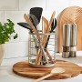 iDesign Organizer cucina per il piano da lavoro, Porta mestoli e utensili in metallo con moderno ed elegante design a rete, Port