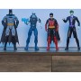 BATMAN Personaggio da 30 cm Articolato, Versione Grigio/Nero, dai 3 Anni, 6056680