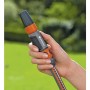 Gardena irrigazione completa per rubinetti con filettatura 26,5 mm (3/4 ") e 33,3 mm (1 ") e Ø tubi INT. 13-15 mm. Contenuto: 1