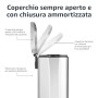 AmazonBasics - Pattumiera rettangolare con chiusura silenziosa, 30 L, satinato, nichel